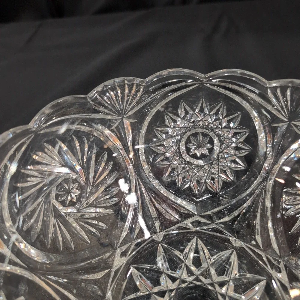 Vintage Cut Glass Pinwheel Star Scalloped Serving Bowl Clear Crystal Style - Picture 3 of 6
